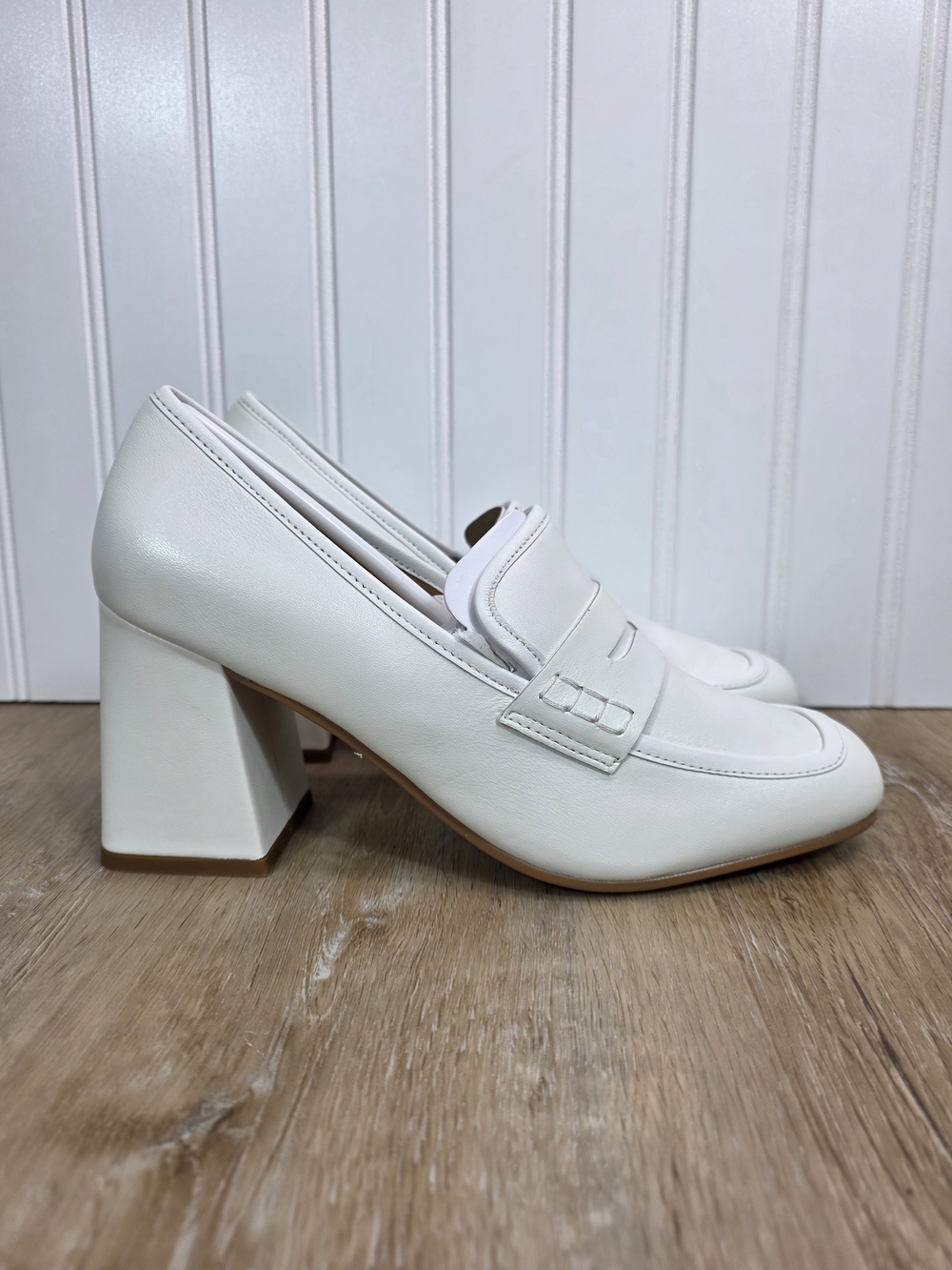 🆕️Lisa Vicky Classic White Block-Heel Loafers - Women 8